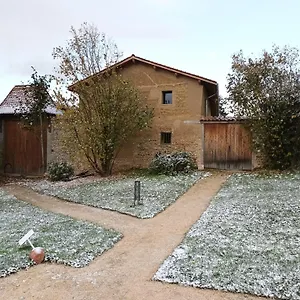 Appart hôtel La Ferme De Berlioz, La Cote-Saint-Andre